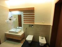 ayyampet-house-masterbed-toilet-2