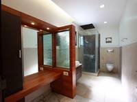 thopputhurai-curved-house-bedroom-3-toilet-1