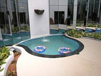 domed-house-pool