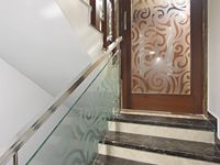 anna_nagar_residence_staircase_02