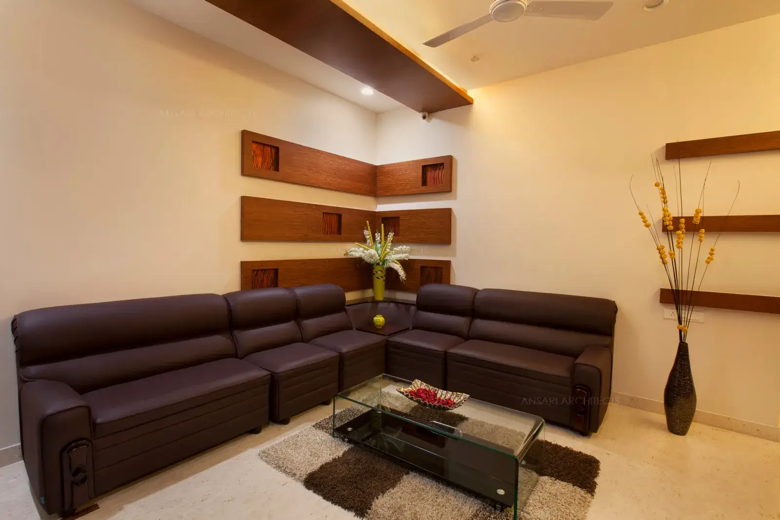 Family hall with with simple wall panelling highlighting the corner.18